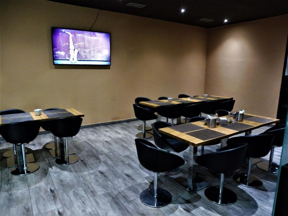 Hotel Joker Obrnice Экстерьер фото